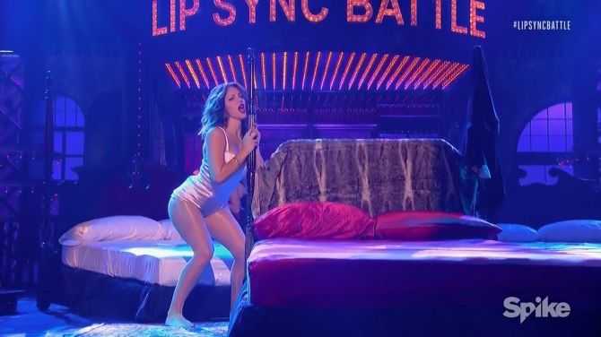 Голая Кэтрин Макфи фото 2