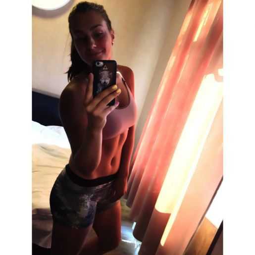 Голая Арина Соболенко фото 1