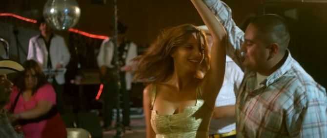 Голая Анджела Сарафян фото 12