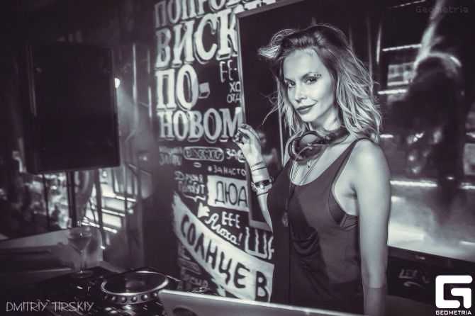 Голая Натали Неведрова фото 9