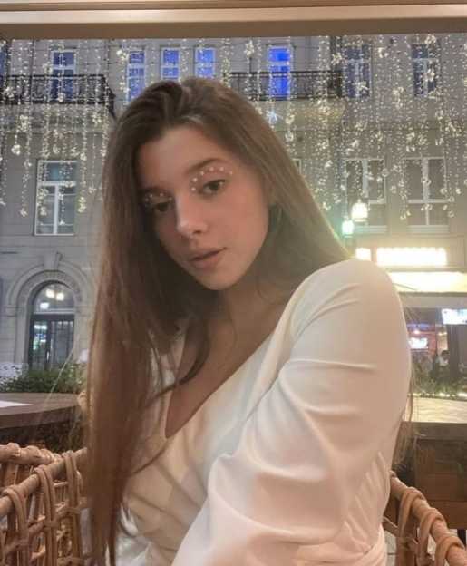 Голая Полина Гухман фото 6