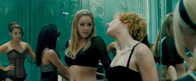 Голая Эбби Корниш фото 14