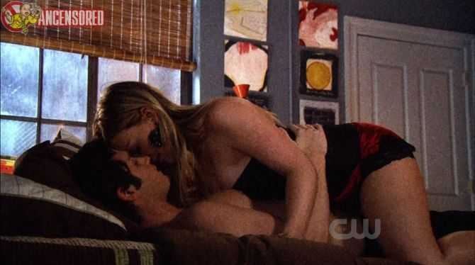 Голая Хилари Дафф фото 6