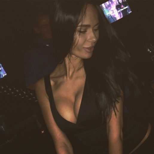 Голая Света из Молодёжки фото 13