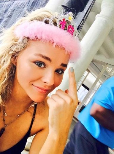 Голая Хлоя Морец фото 11