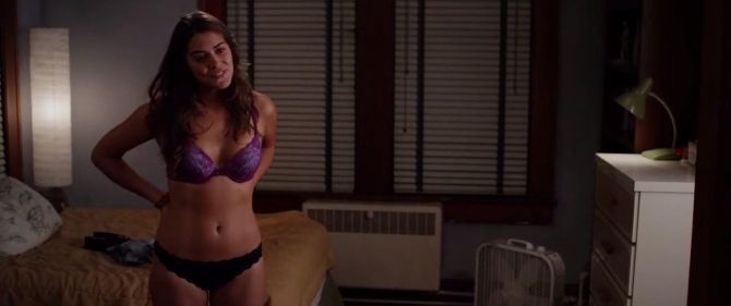 Голая Лоренца Иззо фото 3