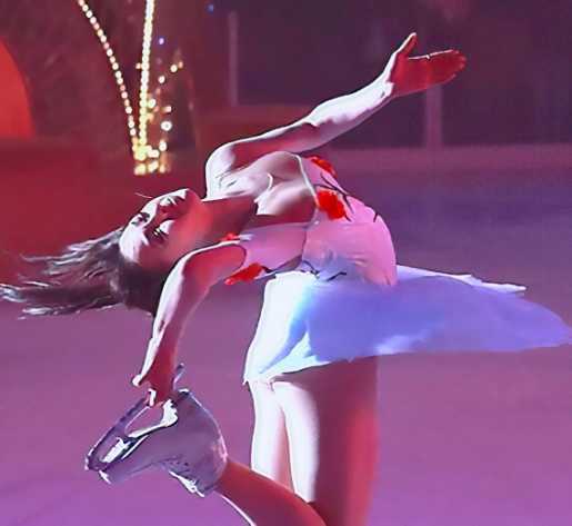 Голая Алина Загитова фото 3