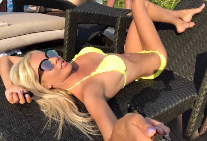 Голая Александра Макаревич фото 5