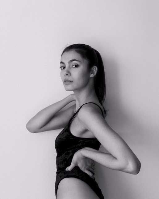 Голая Айсель Прат фото 4