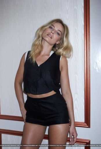 Голая Марго Робби фото 33