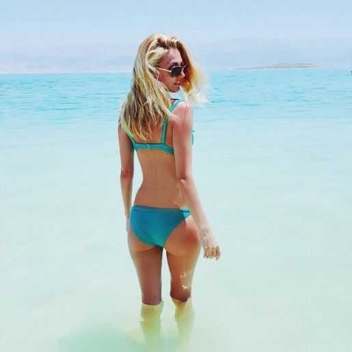 Голая Саша Савельева фото 24