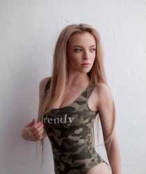 Голая Варвара Гусинская