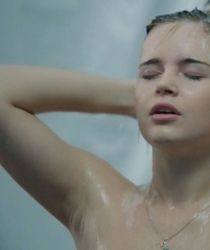 Голая Мамаева из Физрука