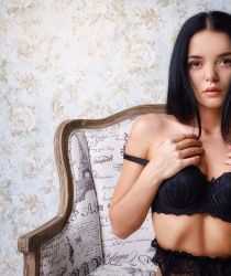 Голая Алина Бош