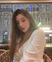 Голая Полина Гухман